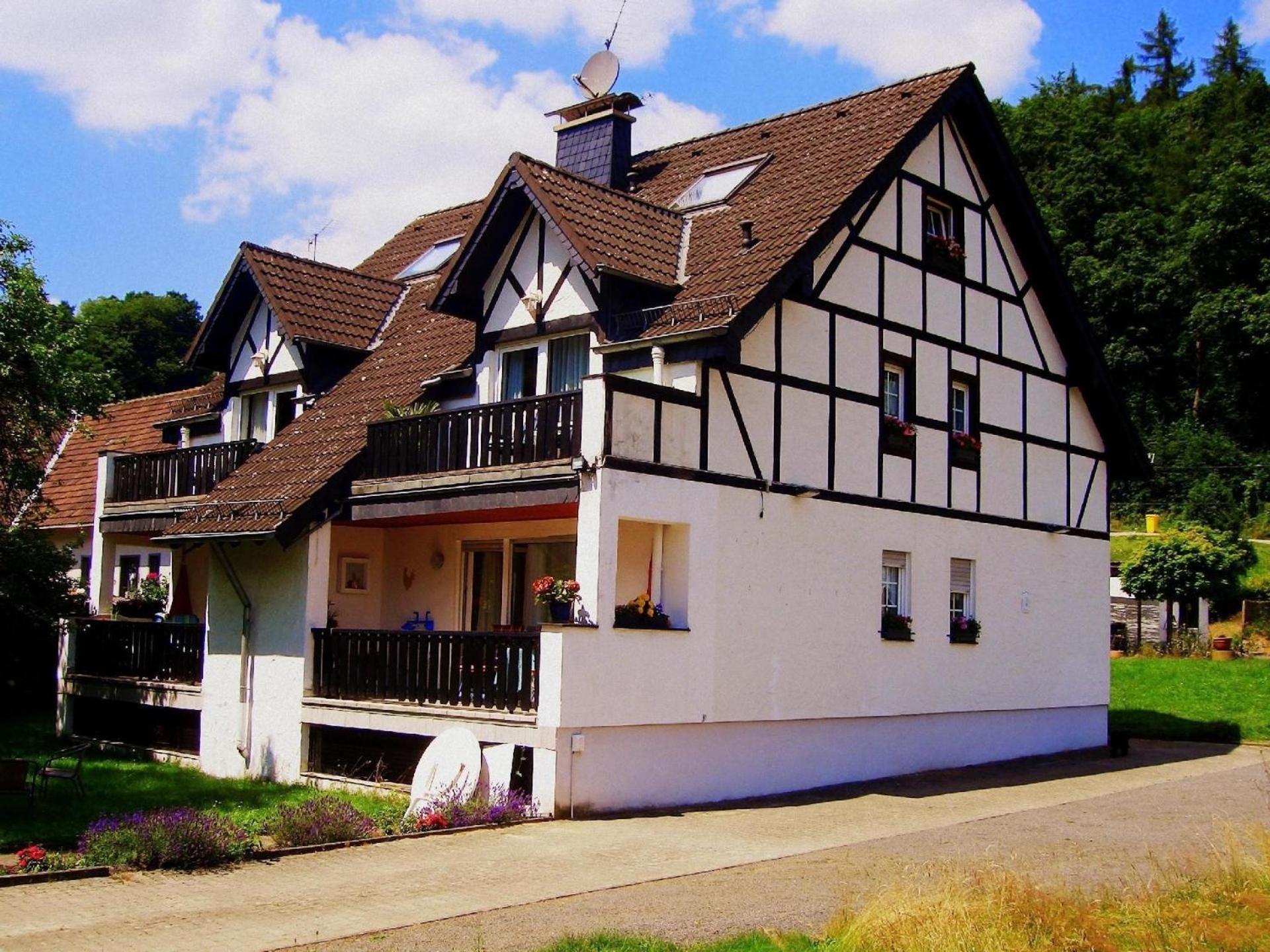 Gemuetliche Ferienwohnung In Frohnhofen Mit Garten Eichenbach Dış mekan fotoğraf